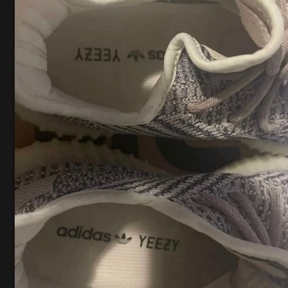 Yeezy 350 Ash Pearl